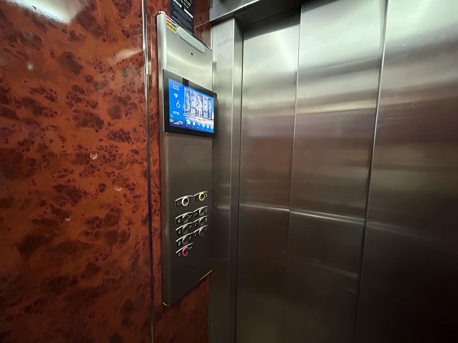 3 bedroom Apartment for sale in Marbella - € 339,000 (Ref: 9126657)