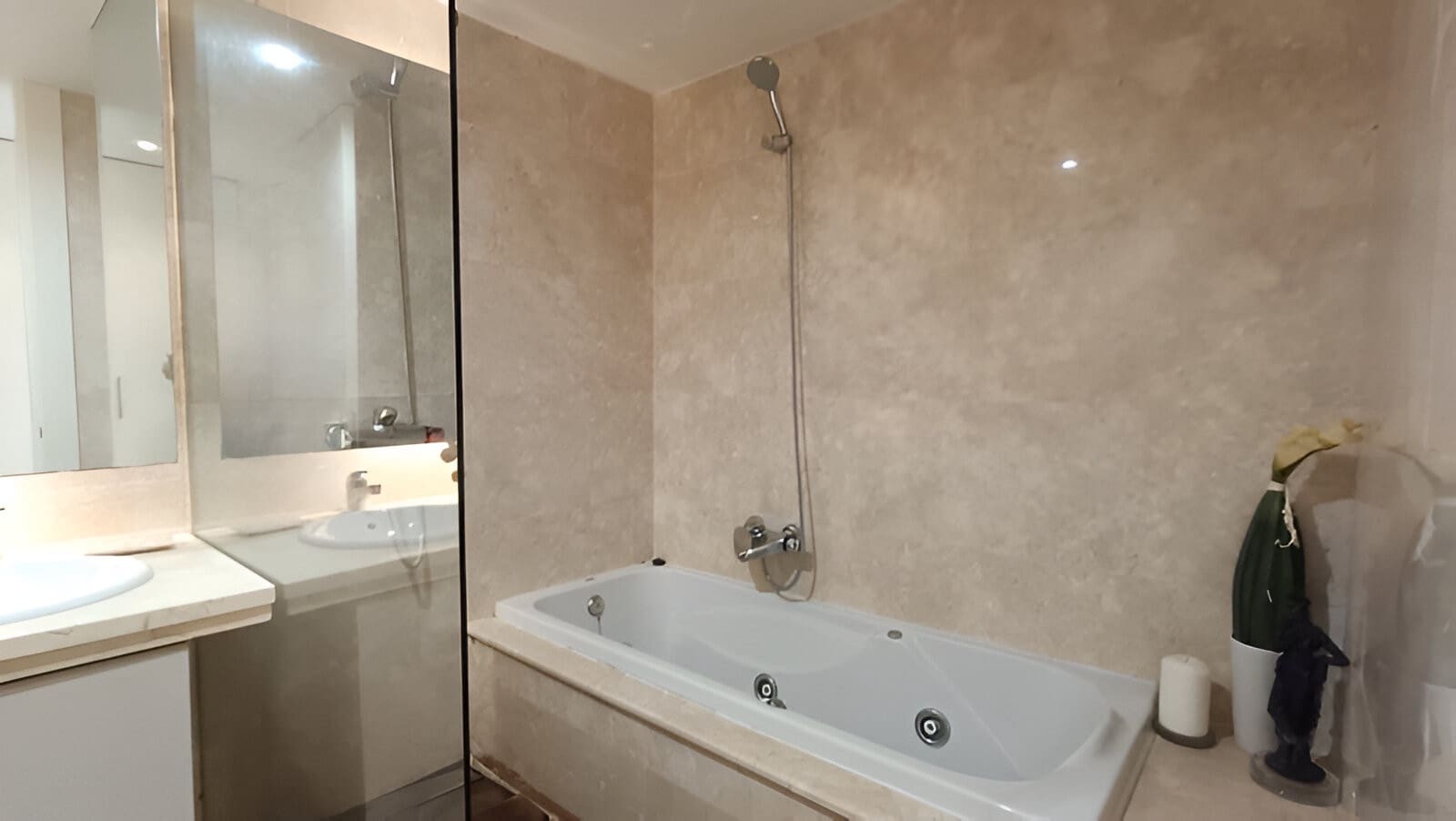 Ático de 2 habitaciones en Manilva en venta con piscina garaje - 339.000 € (Ref: 9126658)