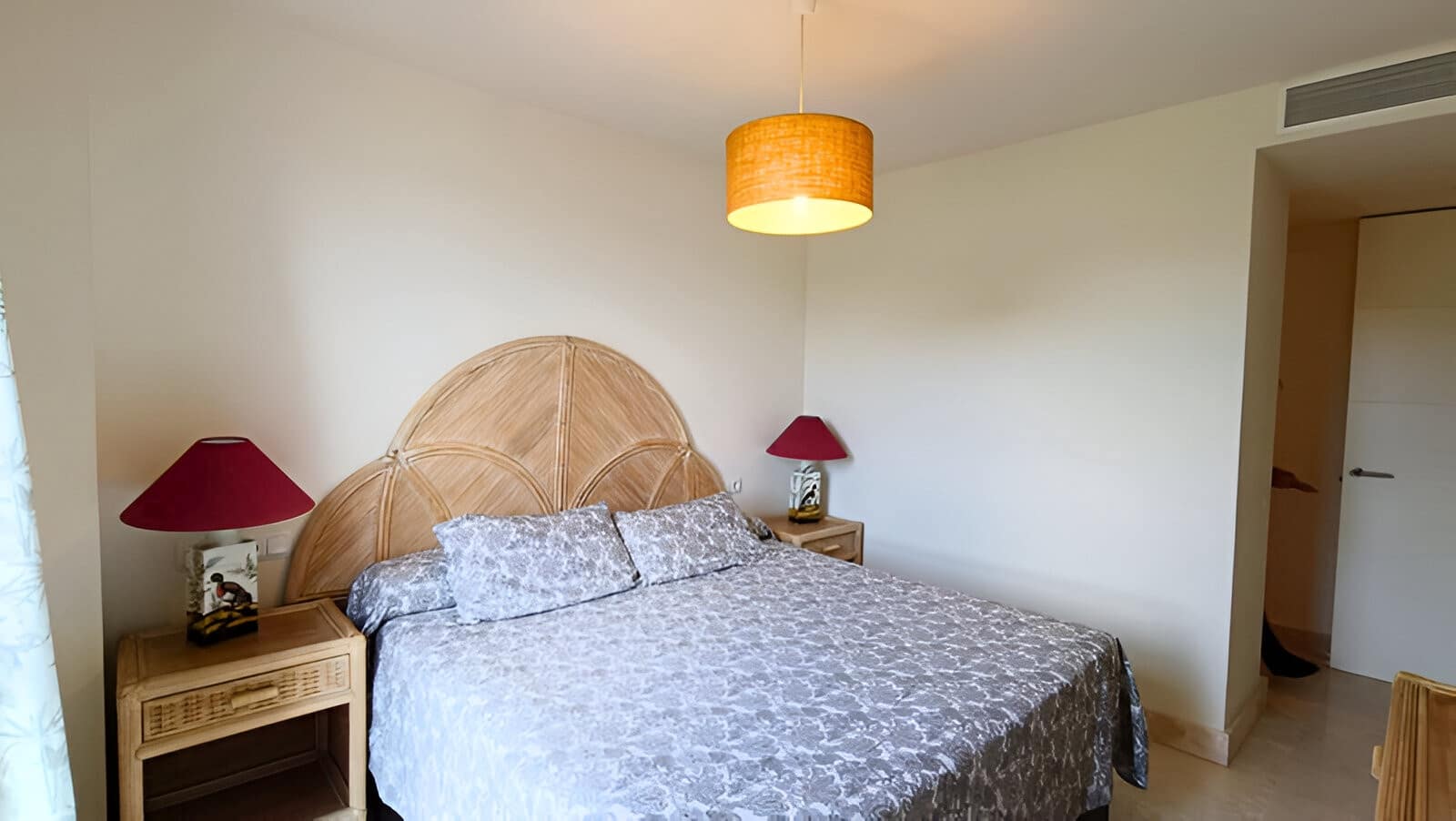 Ático de 2 habitaciones en Manilva en venta con piscina garaje - 339.000 € (Ref: 9126658)