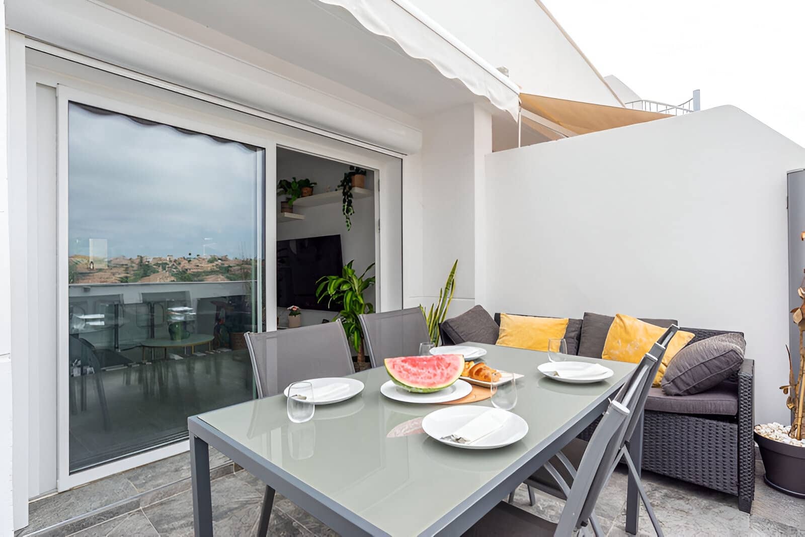 2 slaapkamer Penthouse te koop in Riviera del Sol met zwembad garage - € 320.000 (Ref: 9126659)
