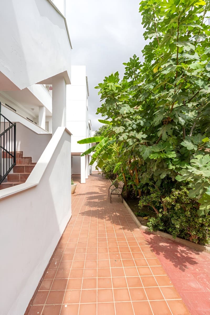 2 slaapkamer Penthouse te koop in Riviera del Sol met zwembad garage - € 320.000 (Ref: 9126659)