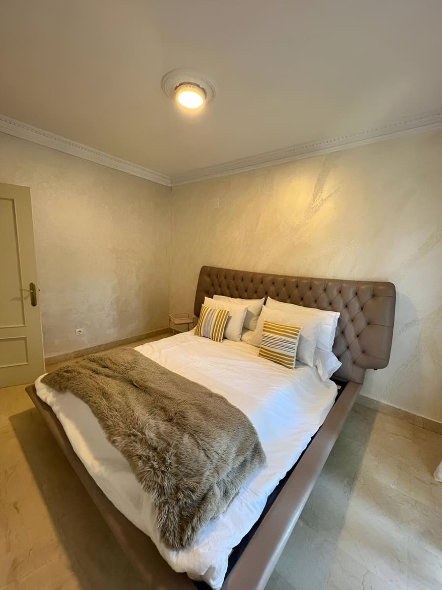 3 quarto Apartamento para venda em Nueva Andalucia com piscina garagem - 395 000 € (Ref: 9128131)