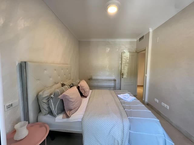 Apartamento de 3 habitaciones en Nueva Andalucia, Marbella en venta con piscina garaje - 395.000 € (Ref: 9128131)