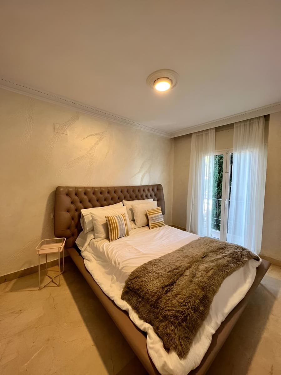 3 quarto Apartamento para venda em Nueva Andalucia com piscina garagem - 395 000 € (Ref: 9128131)