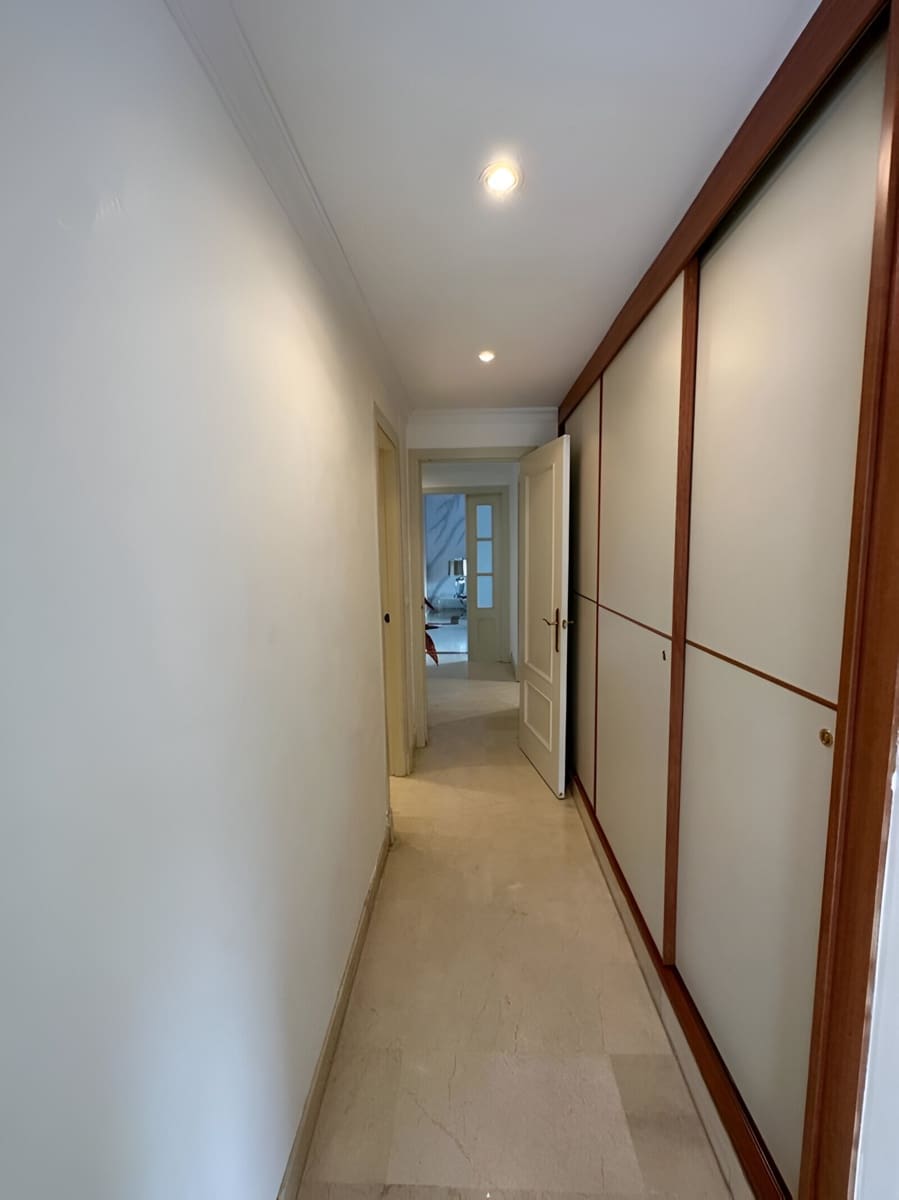 3 quarto Apartamento para venda em Nueva Andalucia com piscina garagem - 395 000 € (Ref: 9128131)