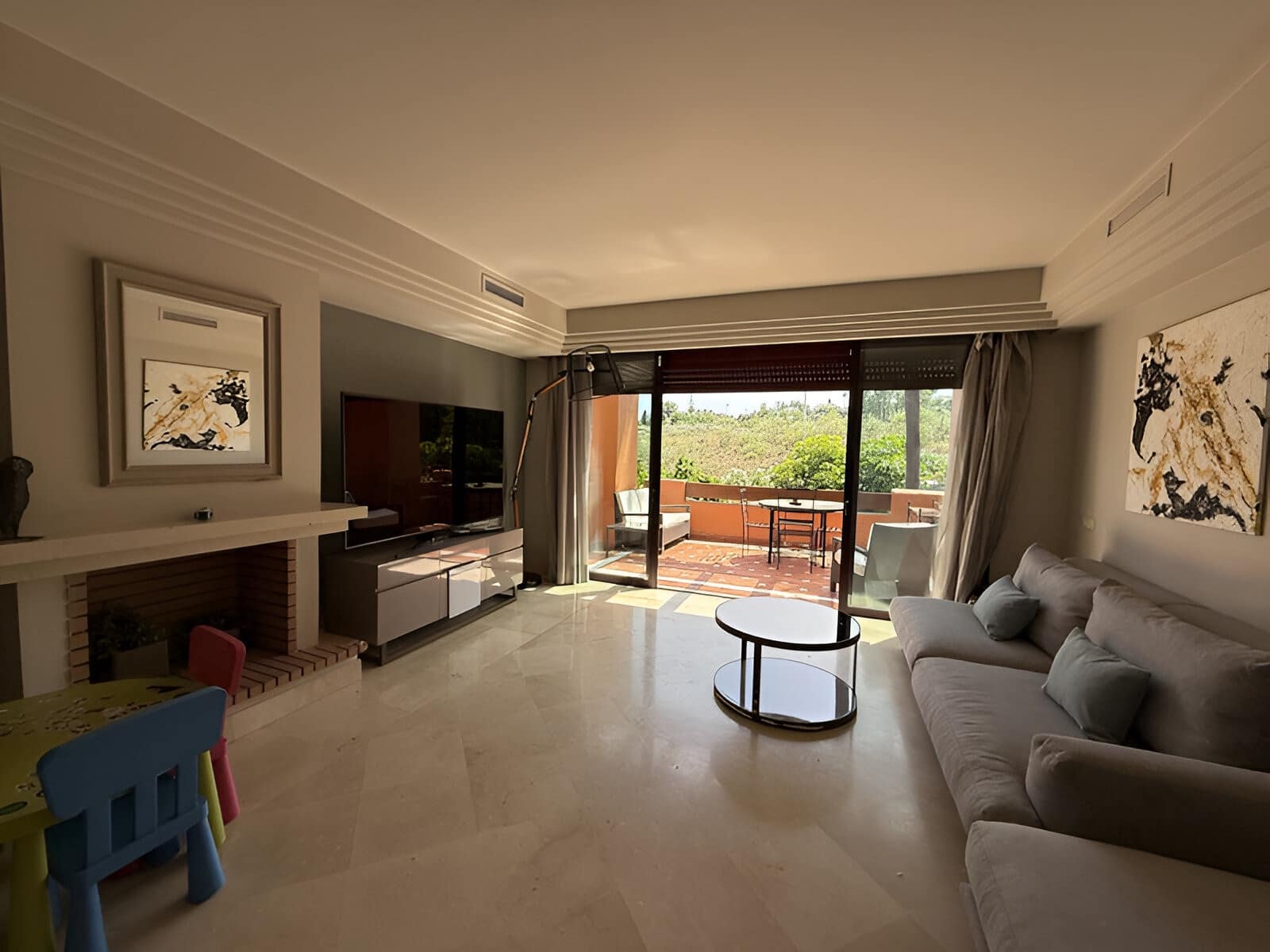 3 sypialnia Apartament na sprzedaż w Puerto Banus z basenem garażem - 1 200 000 € (Ref: 9136953)