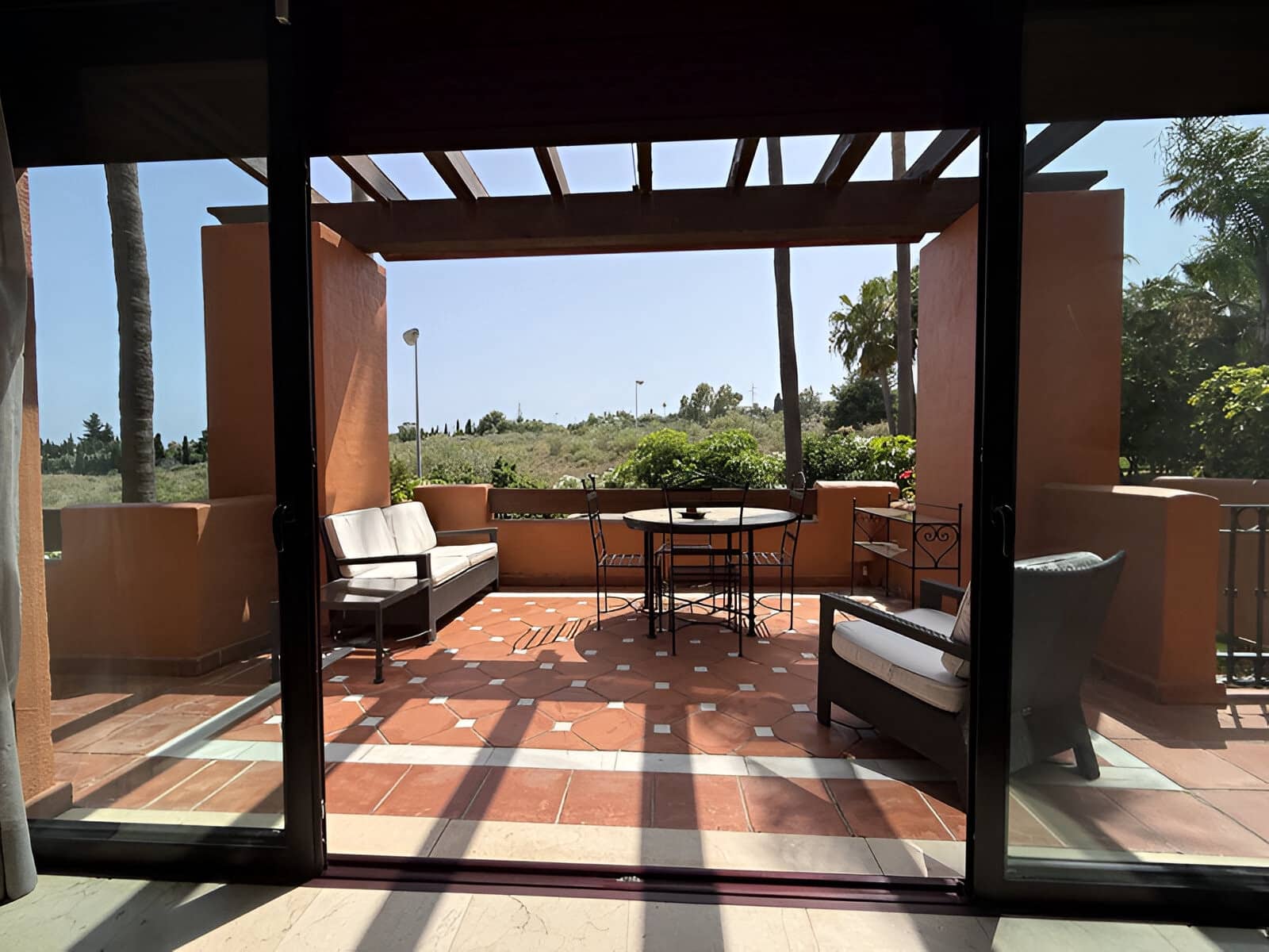 3 sypialnia Apartament na sprzedaż w Puerto Banus z basenem garażem - 1 200 000 € (Ref: 9136953)