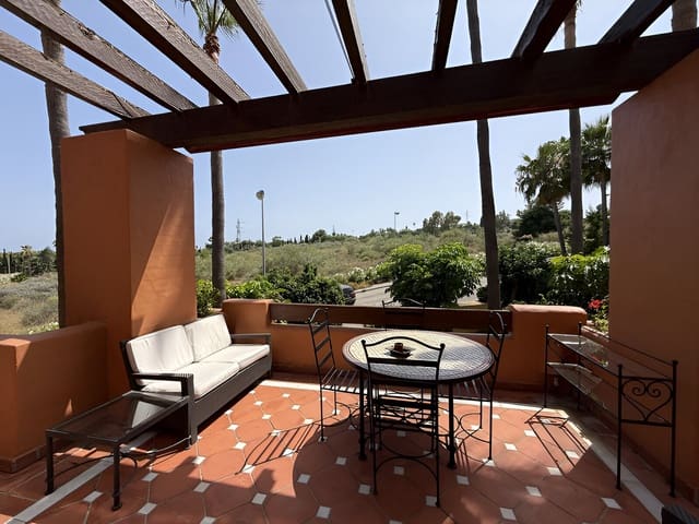 3 sypialnia Apartament na sprzedaż w Puerto Banus, Marbella z basenem garażem - 1 200 000 € (Ref: 9136953)