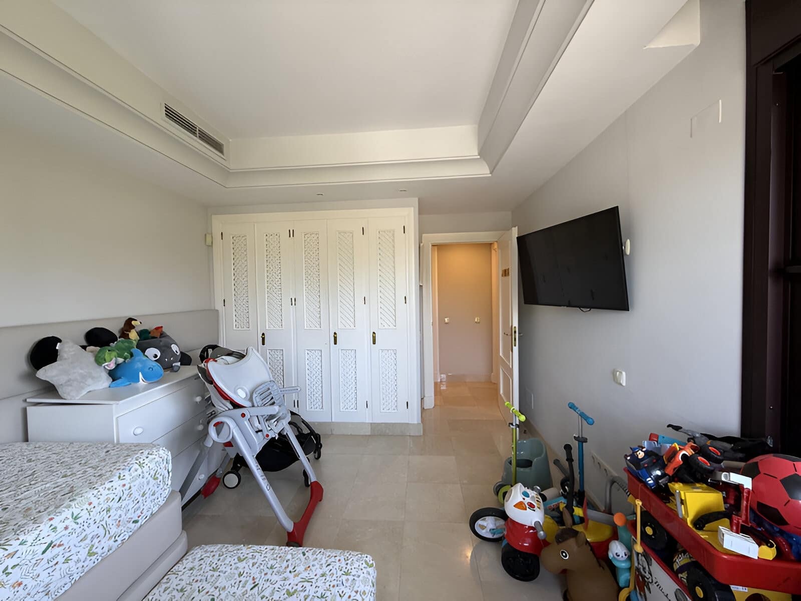 3 sypialnia Apartament na sprzedaż w Puerto Banus z basenem garażem - 1 200 000 € (Ref: 9136953)