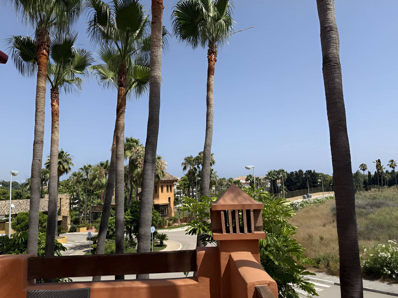 3 sypialnia Apartament na sprzedaż w Puerto Banus z basenem garażem - 1 200 000 € (Ref: 9136953)