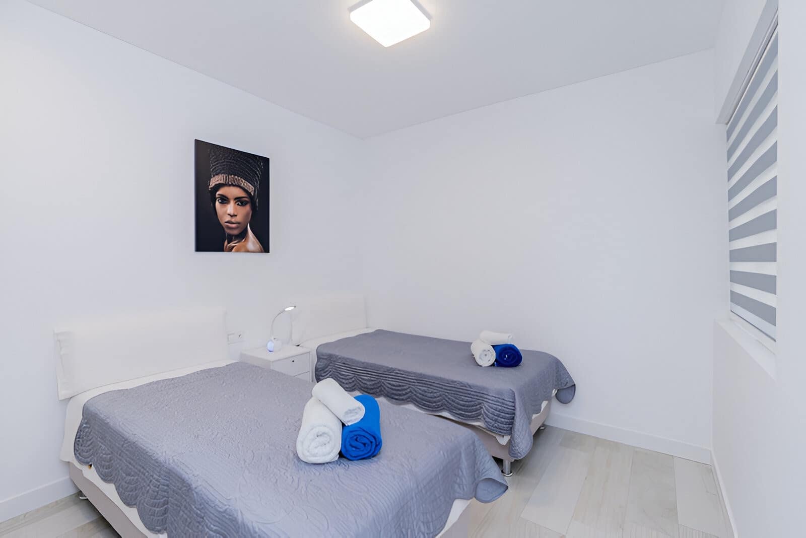 2 bedroom Apartment for sale in Estepona with pool garage - € 589,000 (Ref: 9146902)