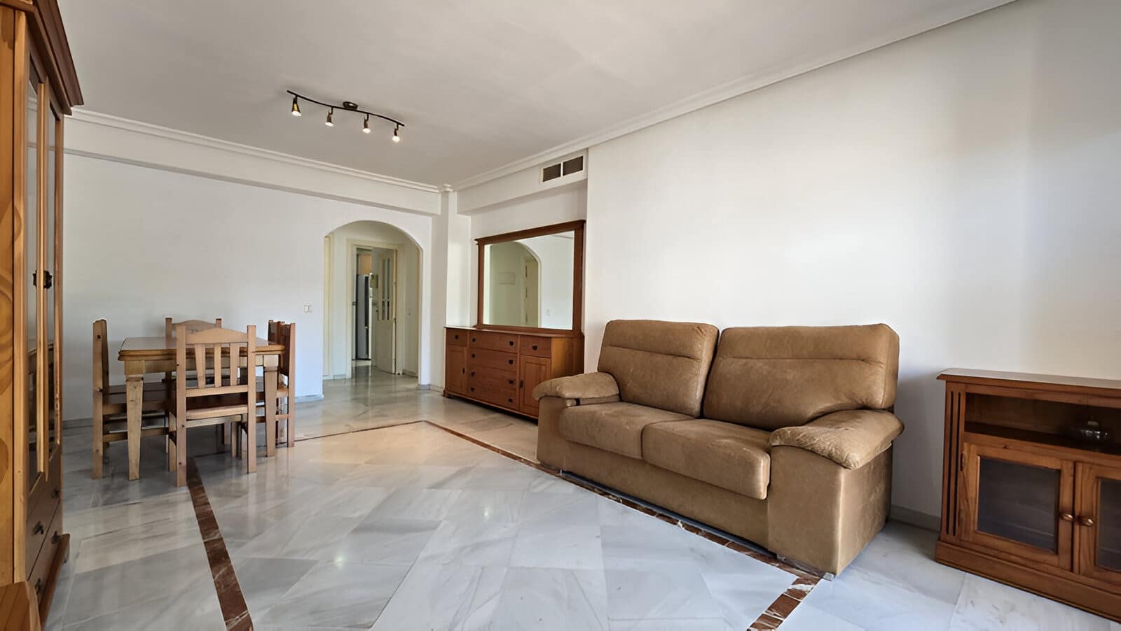 3 bedroom Apartment for sale in Nueva Andalucia with pool garage - € 510,000 (Ref: 9146903)