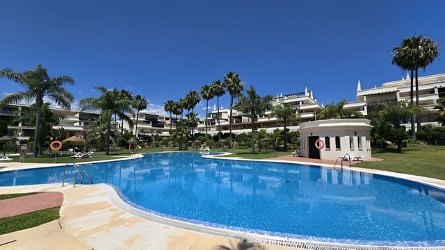 3 makuuhuone Huoneisto myytävänä paikassa Nueva Andalucia, Marbella mukana uima-altaan 
autotalli - 510 000 € (Ref: 9146903)