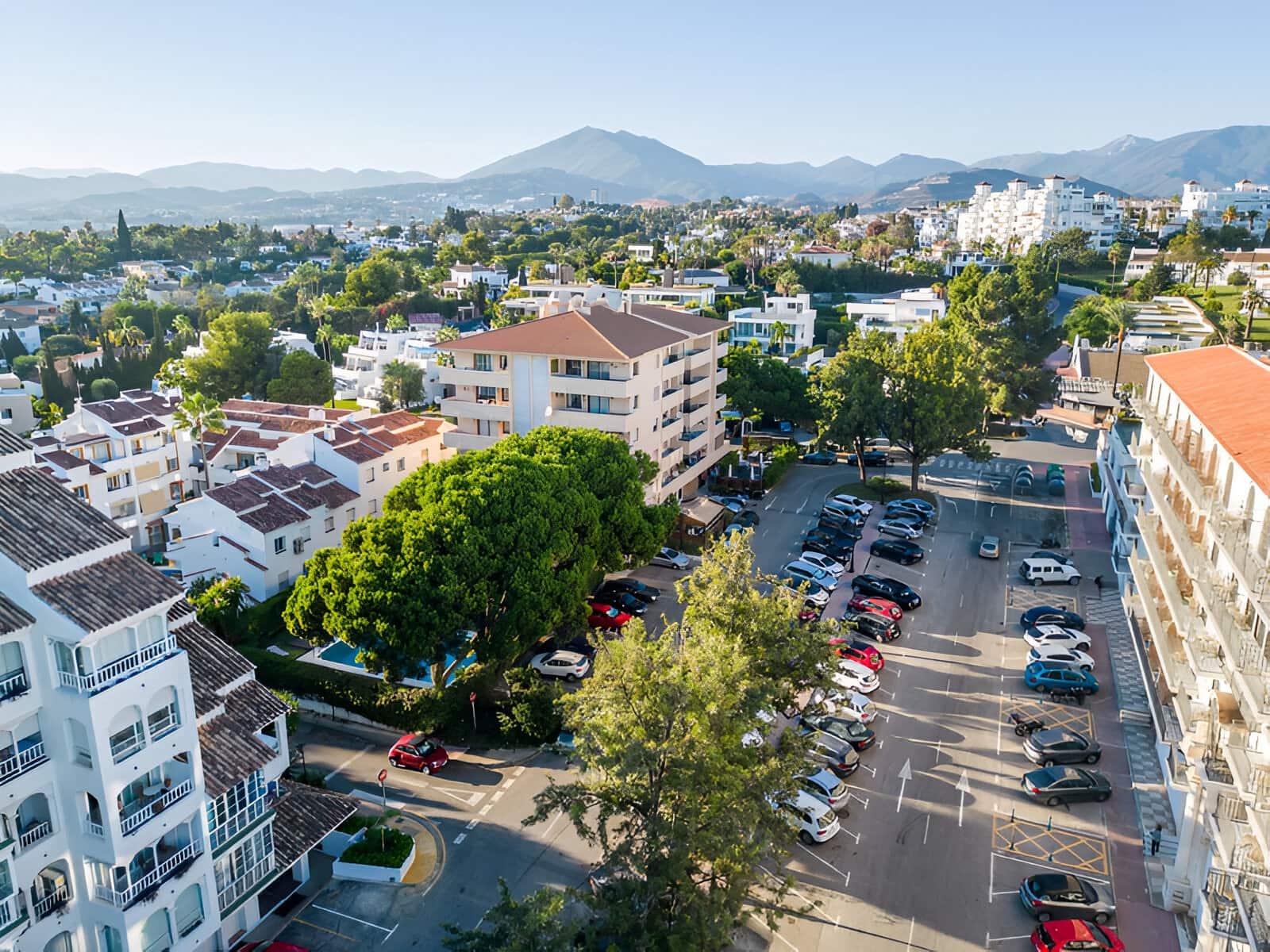 2 makuuhuone Huoneisto myytävänä paikassa Nueva Andalucia mukana uima-altaan - 497 000 € (Ref: 9146904)