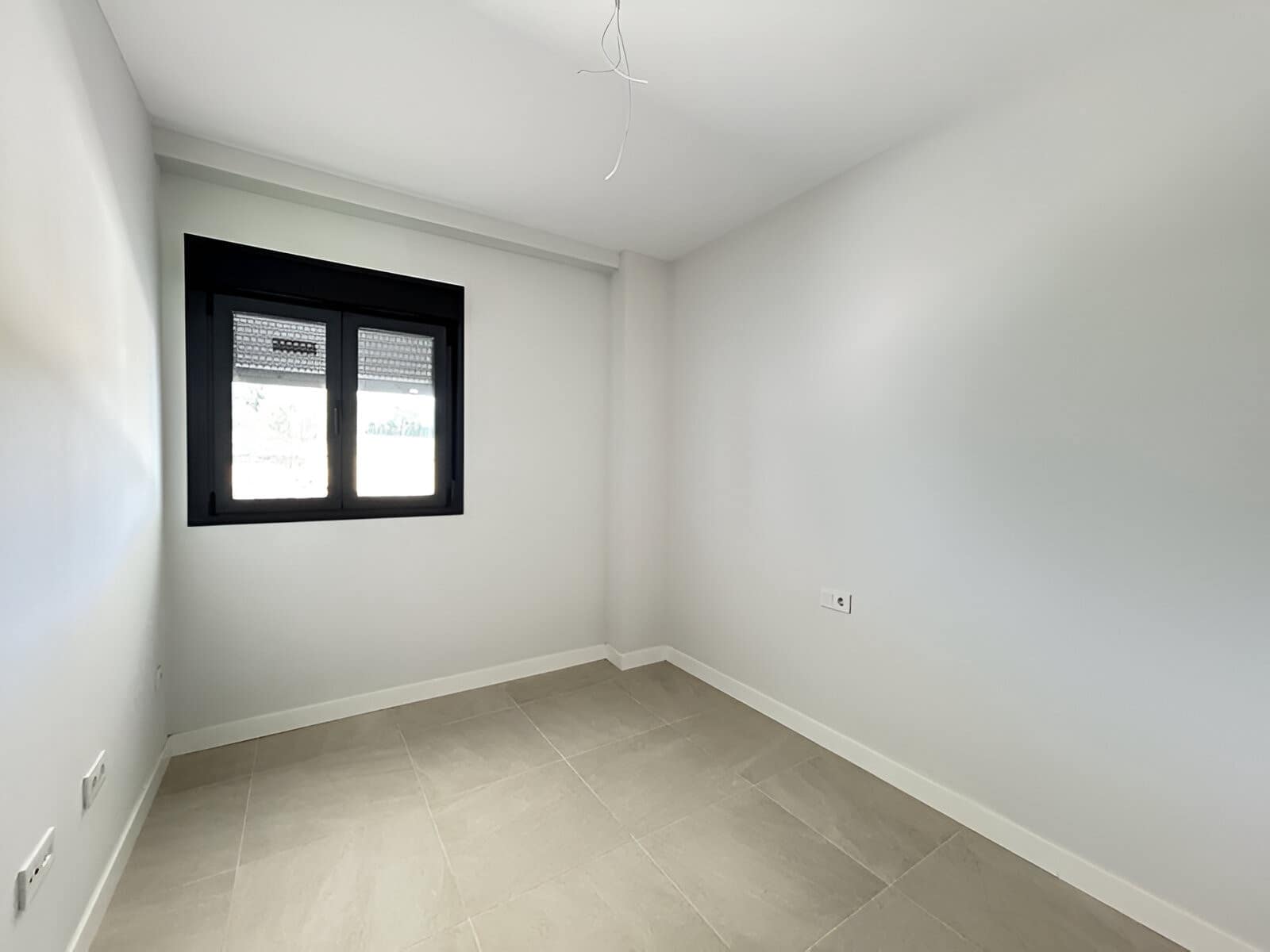 2 makuuhuone Huoneisto myytävänä paikassa Estepona mukana uima-altaan 
autotalli - 450 000 € (Ref: 9146905)