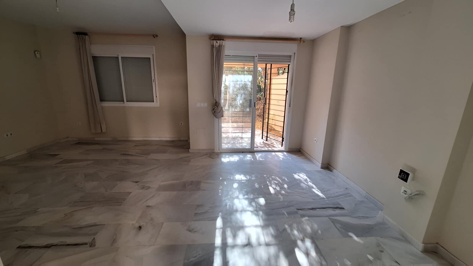 3 soveværelse Byhus til salg i Calahonda med swimmingpool garage - € 442.500 (Ref: 9146906)