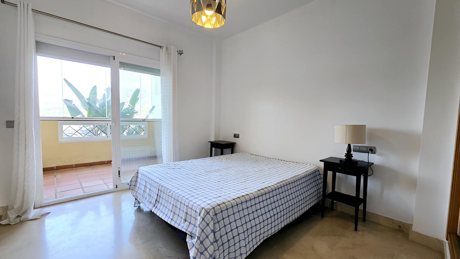 3 soverom Leilighet til salgs i Bel-Air med svømmebasseng garasje - € 399 000 (Ref: 9146907)