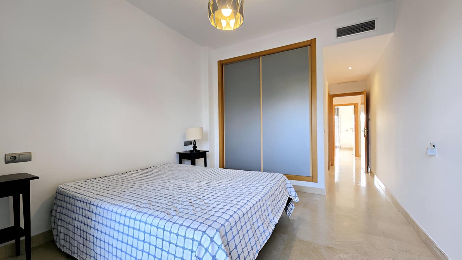 3 soverom Leilighet til salgs i Bel-Air med svømmebasseng garasje - € 399 000 (Ref: 9146907)