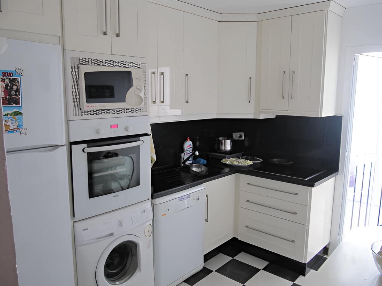 3 makuuhuone Huoneisto myytävänä paikassa Estepona - 345 000 € (Ref: 9146908)