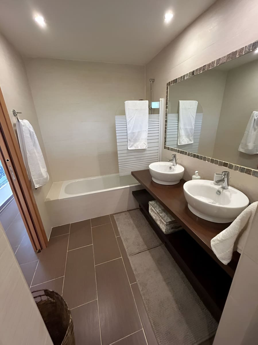 Apartamento de 2 habitaciones en New Golden Mile en venta con piscina garaje - 310.000 € (Ref: 9146909)