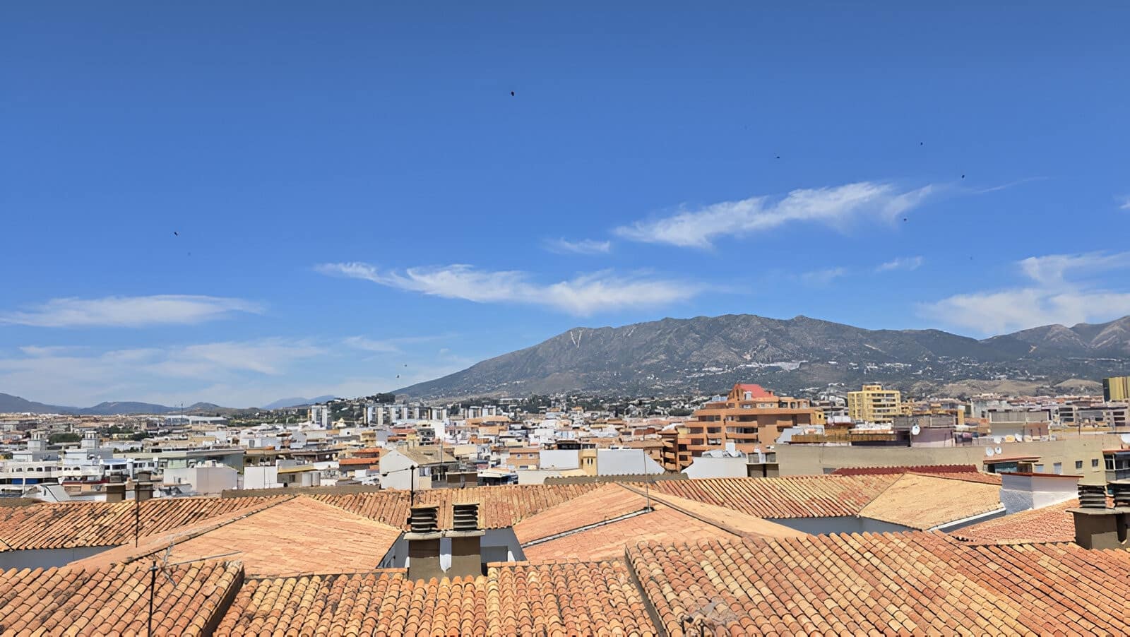 Apartamento de 2 habitaciones en Fuengirola en venta con garaje - 305.000 € (Ref: 9146911)