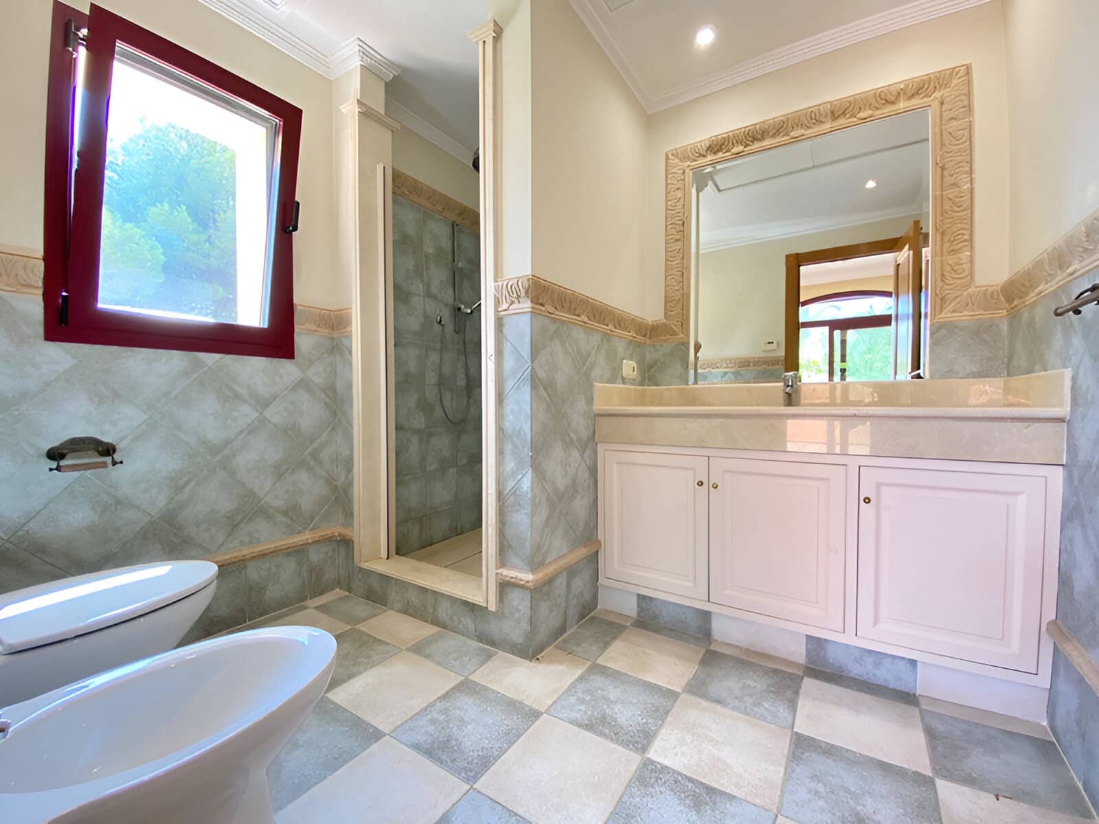 6 quarto Moradia para venda em Marbella com piscina garagem - 4 500 000 € (Ref: 9149017)