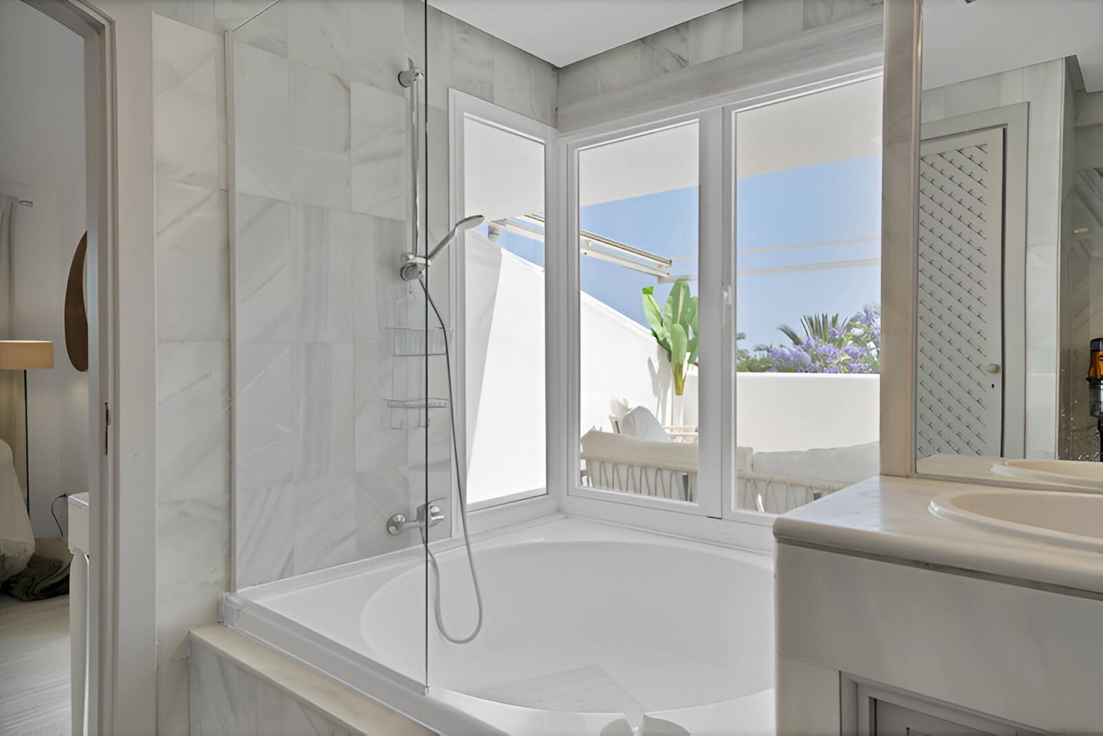 4 Zimmer Haus zu verkaufen in Marbella mit Pool - 895.000 € (Ref: 9149019)