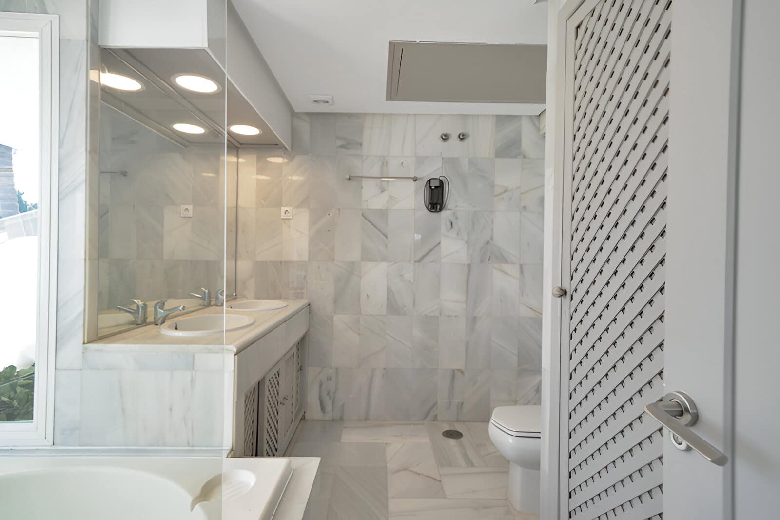 4 Zimmer Haus zu verkaufen in Marbella mit Pool - 895.000 € (Ref: 9149019)