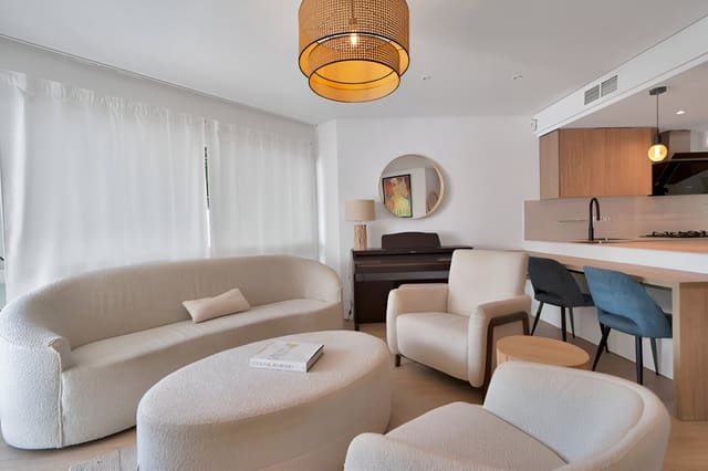 4 Zimmer Haus zu verkaufen in Marbella mit Pool - 895.000 € (Ref: 9149019)