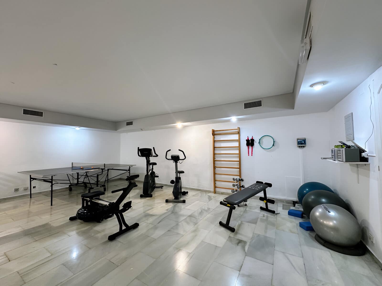 2 soveværelse Lejlighed til salg i Puerto Banus med swimmingpool garage - € 850.000 (Ref: 9149020)