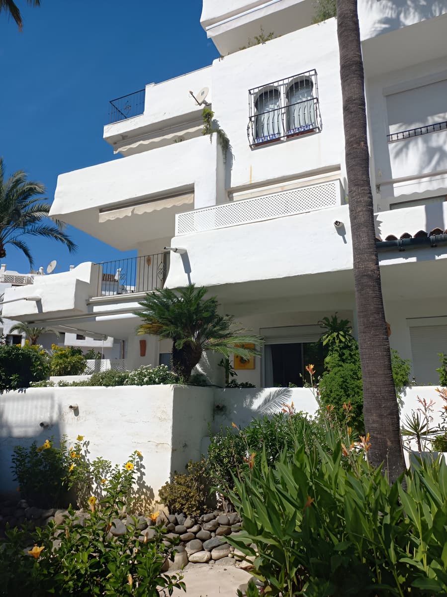 2 soveværelse Lejlighed til salg i Puerto Banus med swimmingpool garage - € 850.000 (Ref: 9149020)