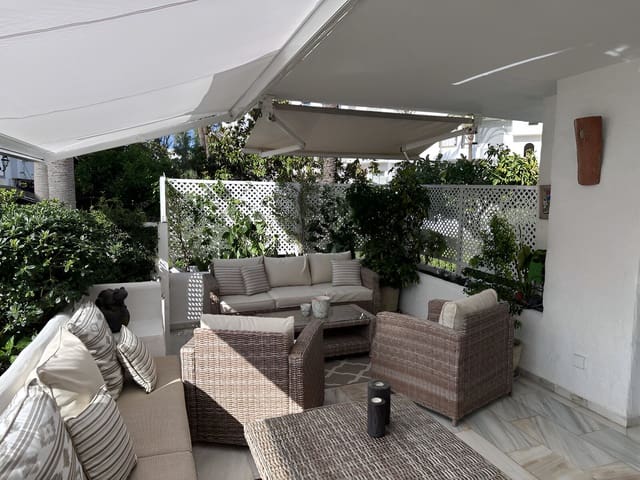 2 soveværelse Lejlighed til salg i Puerto Banus, Marbella med swimmingpool garage - € 850.000 (Ref: 9149020)