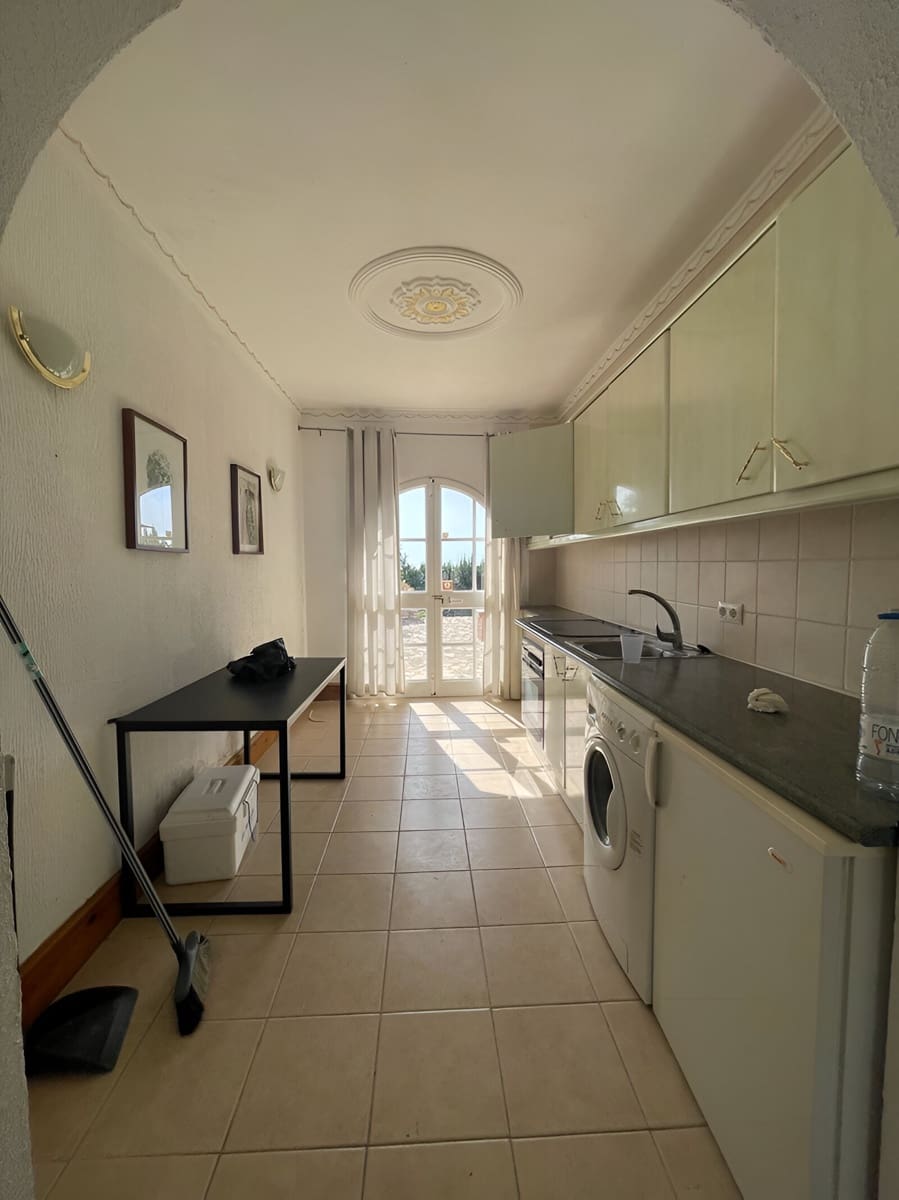 4 bedroom Villa for sale in Mijas Costa with pool garage - € 695,000 (Ref: 9149021)