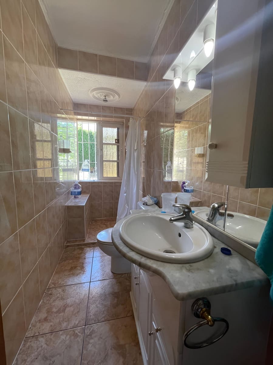 4 bedroom Villa for sale in Mijas Costa with pool garage - € 695,000 (Ref: 9149021)