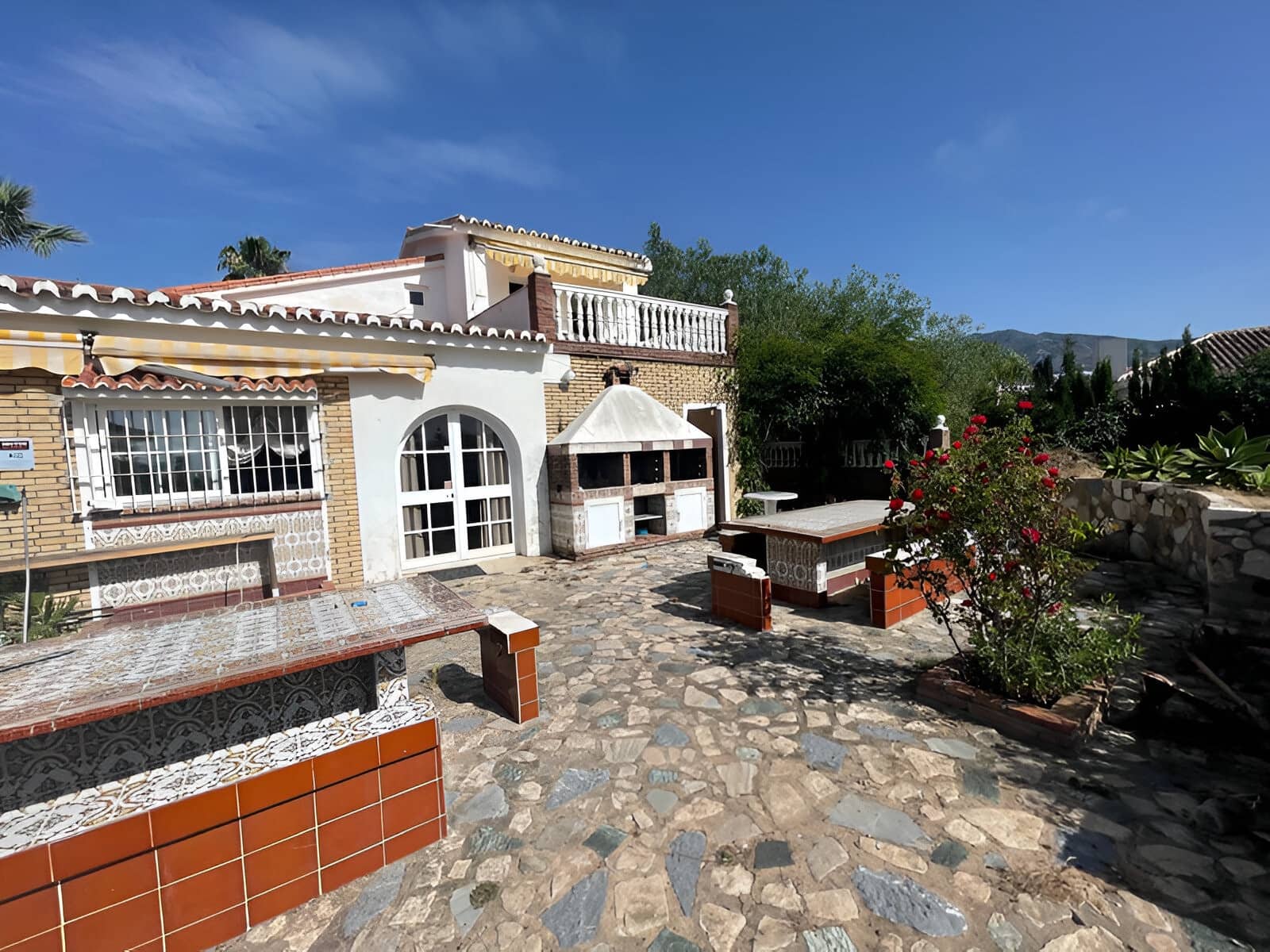4 bedroom Villa for sale in Mijas Costa with pool garage - € 695,000 (Ref: 9149021)