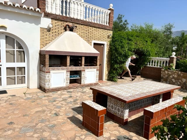 4 quarto Moradia para venda em Mijas Costa, Mijas com piscina garagem - 695 000 € (Ref: 9149021)