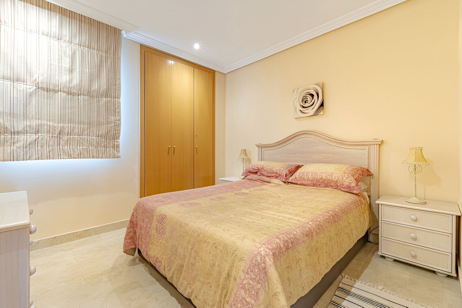 2 makuuhuone Kattohuoneisto myytävänä paikassa New Golden Mile mukana uima-altaan 
autotalli - 389 000 € (Ref: 9151786)