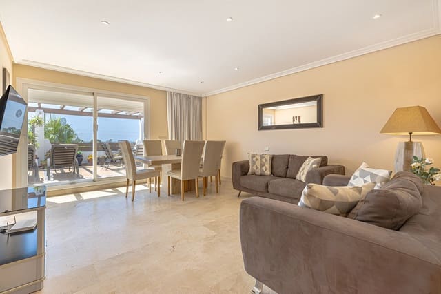 2 quarto Penthouse para venda em Selwo, Estepona com piscina garagem - 389 000 € (Ref: 9151786)