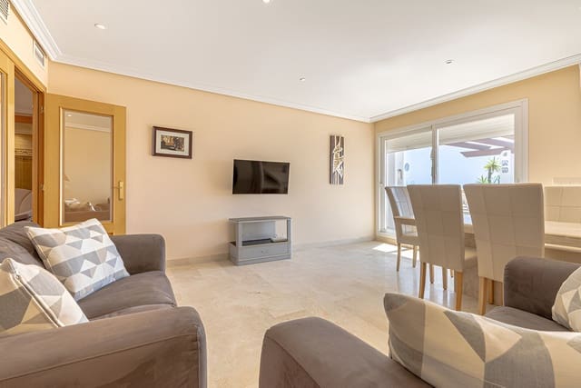 2 quarto Penthouse para venda em Selwo, Estepona com piscina garagem - 389 000 € (Ref: 9151786)