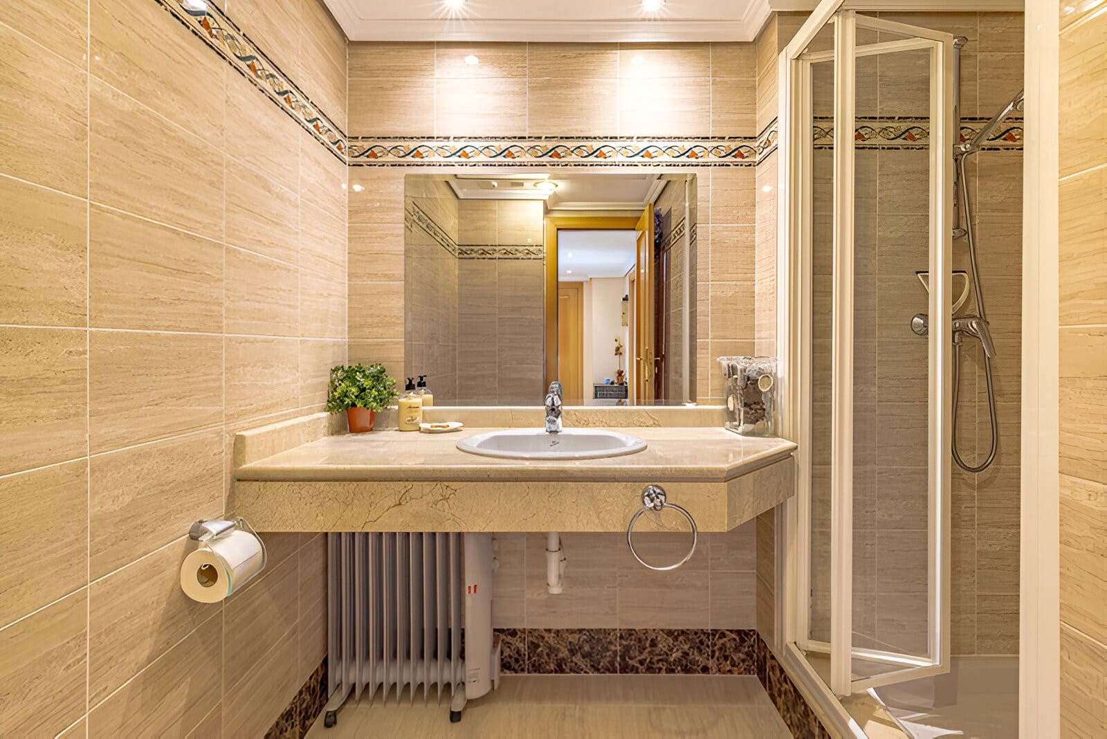 2 makuuhuone Kattohuoneisto myytävänä paikassa New Golden Mile mukana uima-altaan 
autotalli - 389 000 € (Ref: 9151786)