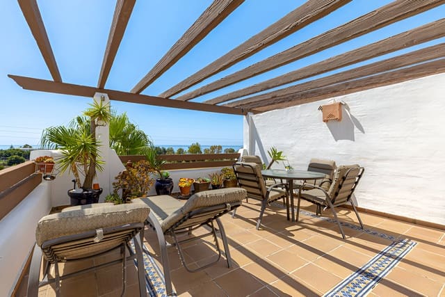 2 quarto Penthouse para venda em Selwo, Estepona com piscina garagem - 389 000 € (Ref: 9151786)