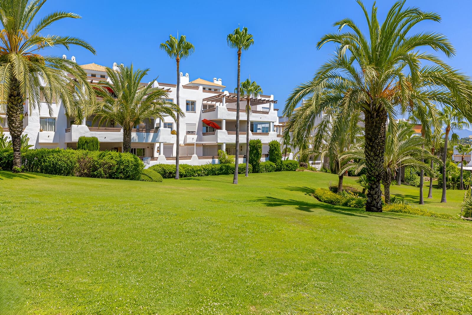 2 makuuhuone Kattohuoneisto myytävänä paikassa New Golden Mile mukana uima-altaan 
autotalli - 389 000 € (Ref: 9151786)