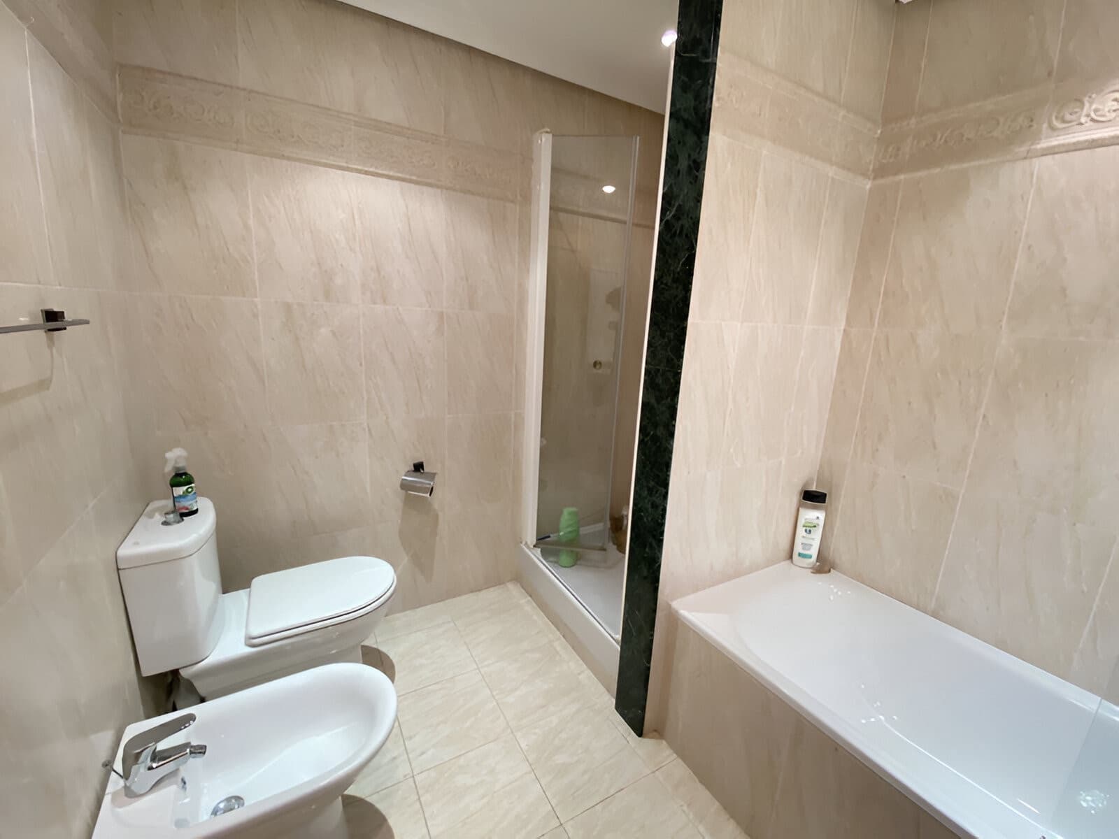 Apartamento de 2 habitaciones en New Golden Mile en venta con piscina garaje - 355.000 € (Ref: 9151787)