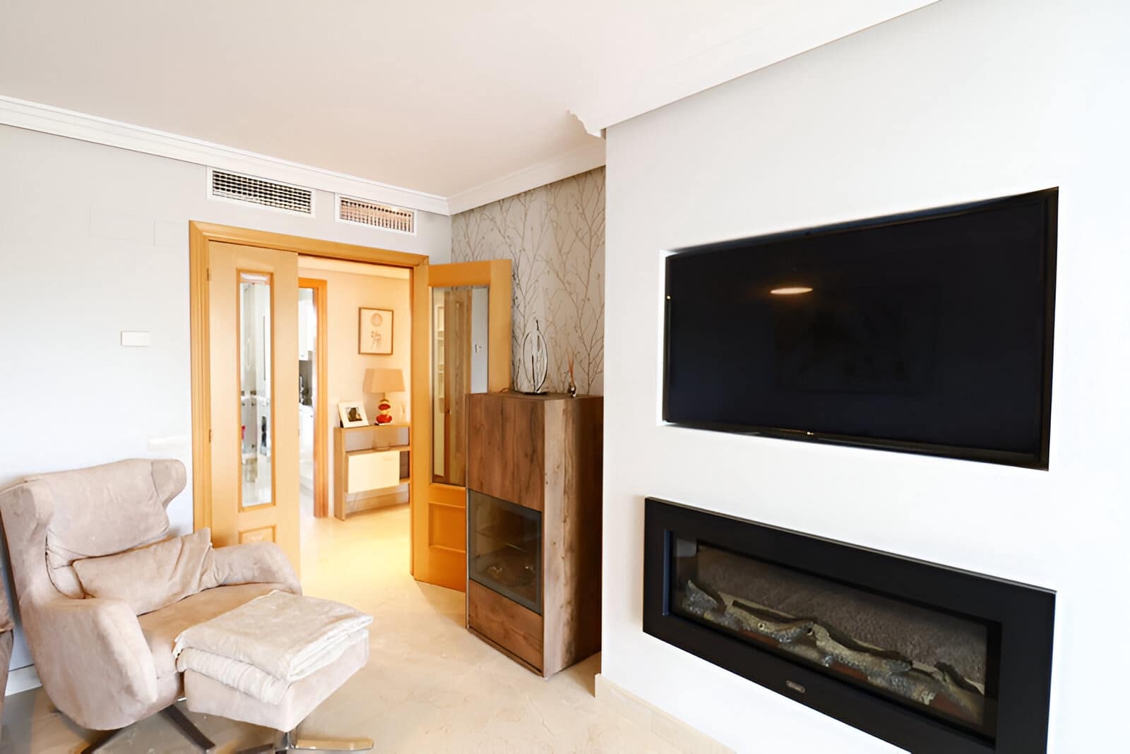 Apartamento de 2 habitaciones en New Golden Mile en venta con piscina garaje - 355.000 € (Ref: 9151787)