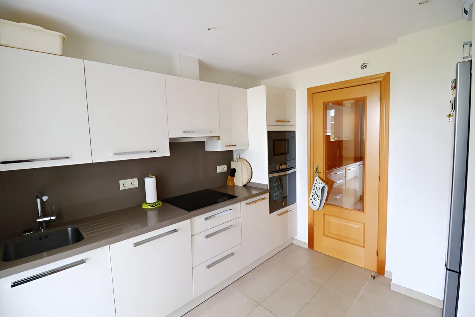 Apartamento de 2 habitaciones en New Golden Mile en venta con piscina garaje - 355.000 € (Ref: 9151787)