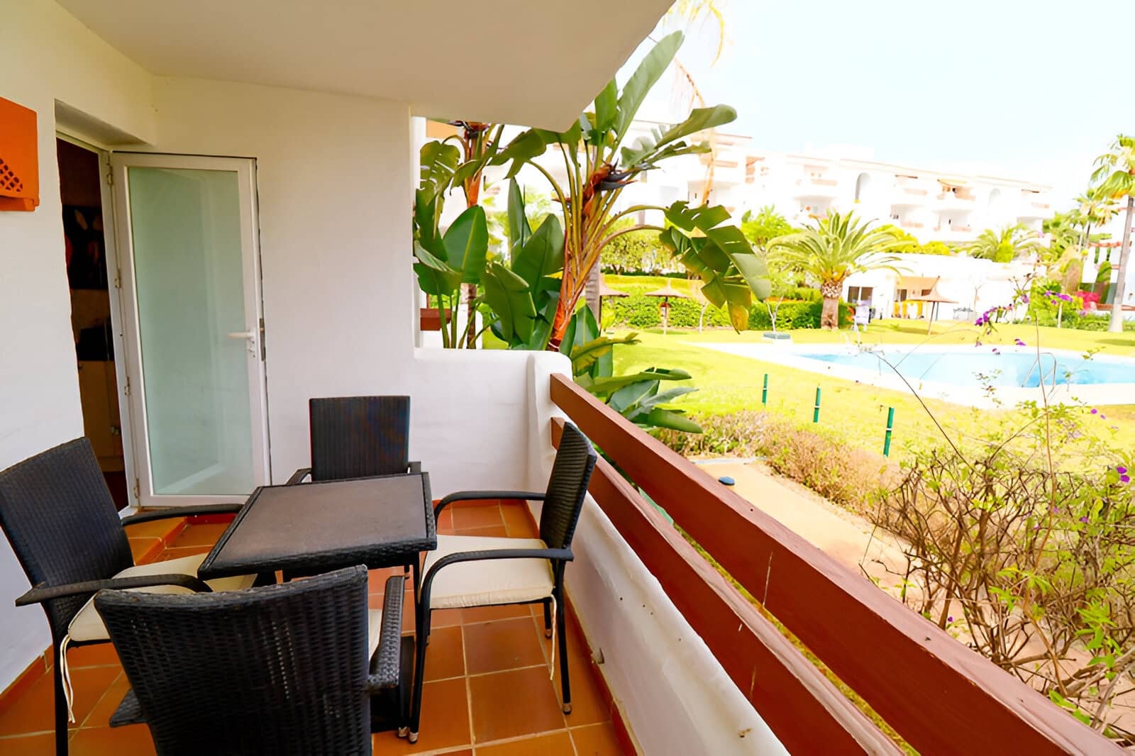 Apartamento de 2 habitaciones en New Golden Mile en venta con piscina garaje - 355.000 € (Ref: 9151787)