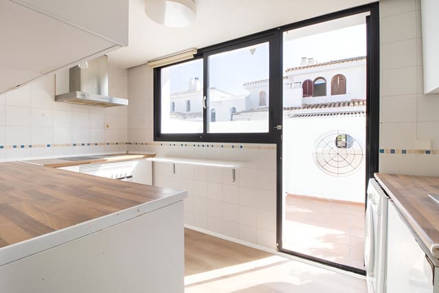 3 soverom Hus til salgs i Costalita, Estepona med svømmebasseng garasje - € 459 000 (Ref: 9162127)