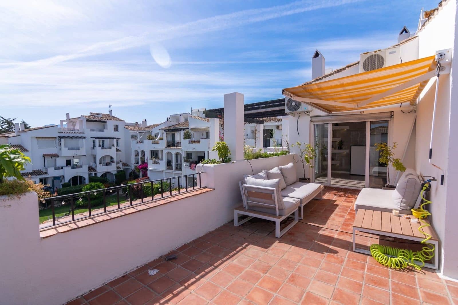 3 soveværelse Penthouse til salg i El Paraiso med swimmingpool - € 535.000 (Ref: 9171291)