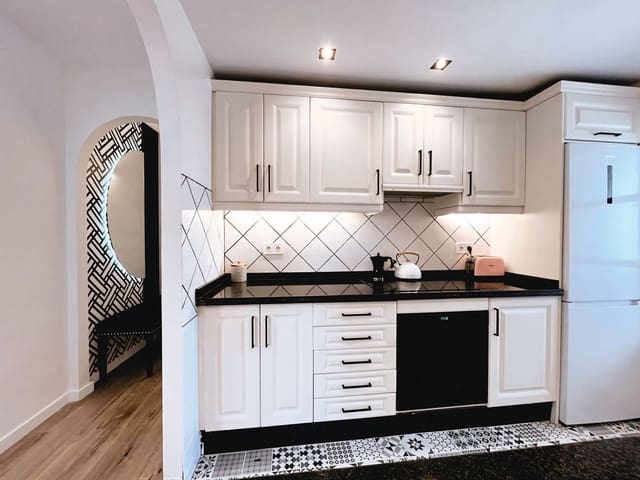 3 makuuhuone Kattohuoneisto myytävänä paikassa El Paraiso, Estepona mukana uima-altaan - 535 000 € (Ref: 9171291)