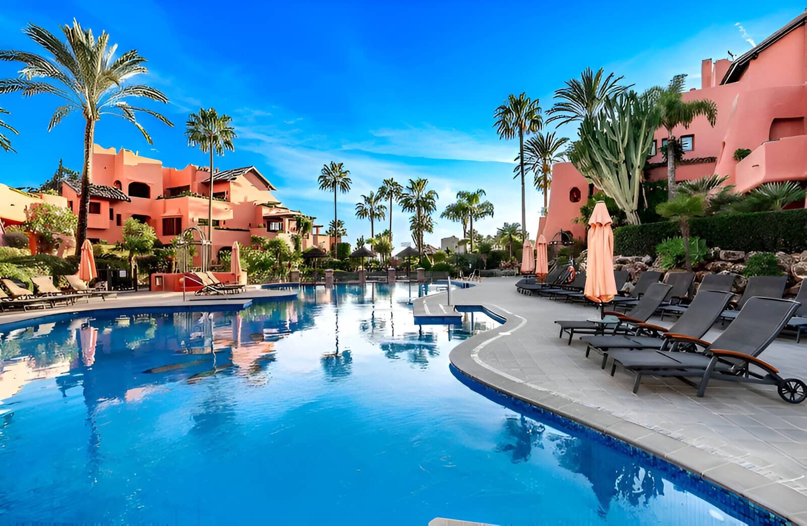 3 quarto Penthouse para venda em Marbella com piscina garagem - 2 250 000 € (Ref: 9197612)